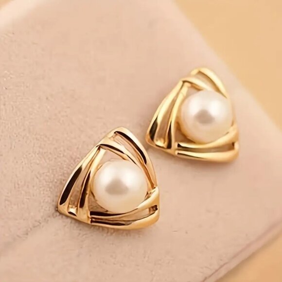 14K Gold Womens Twisted Natural Freshwater White Pearl Stud Earrings New Jewelry - Picture 3 of 6